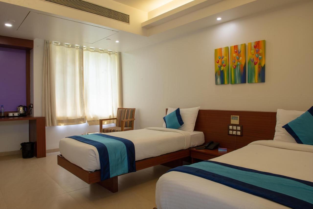Hotel Mint Montvert, Baner Pune Exterior foto