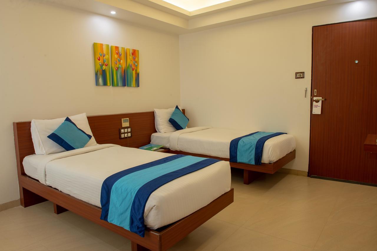 Hotel Mint Montvert, Baner Pune Exterior foto