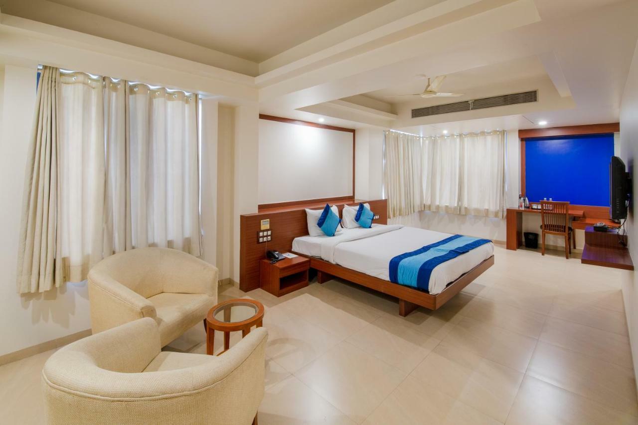 Hotel Mint Montvert, Baner Pune Exterior foto
