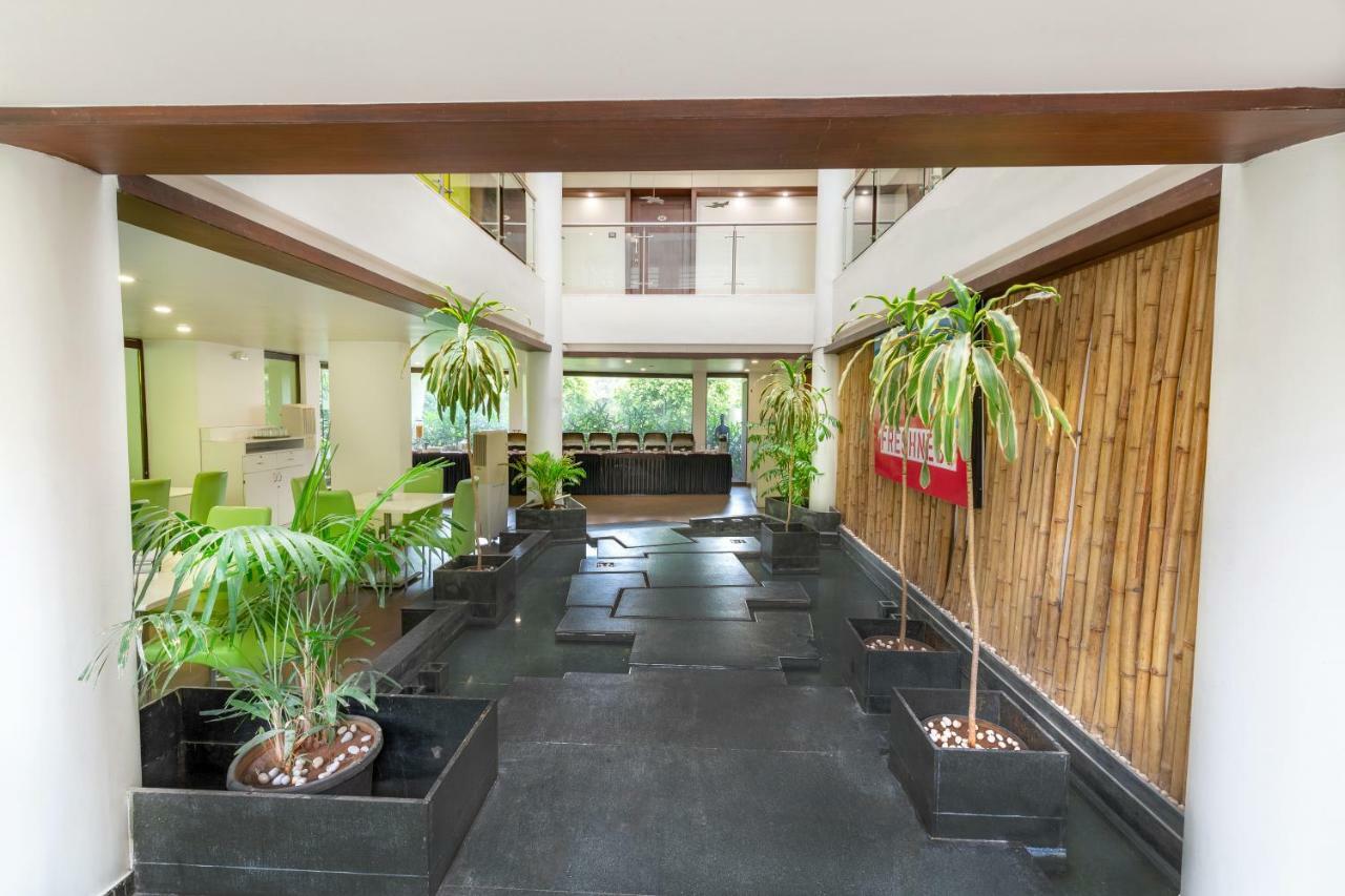Hotel Mint Montvert, Baner Pune Exterior foto