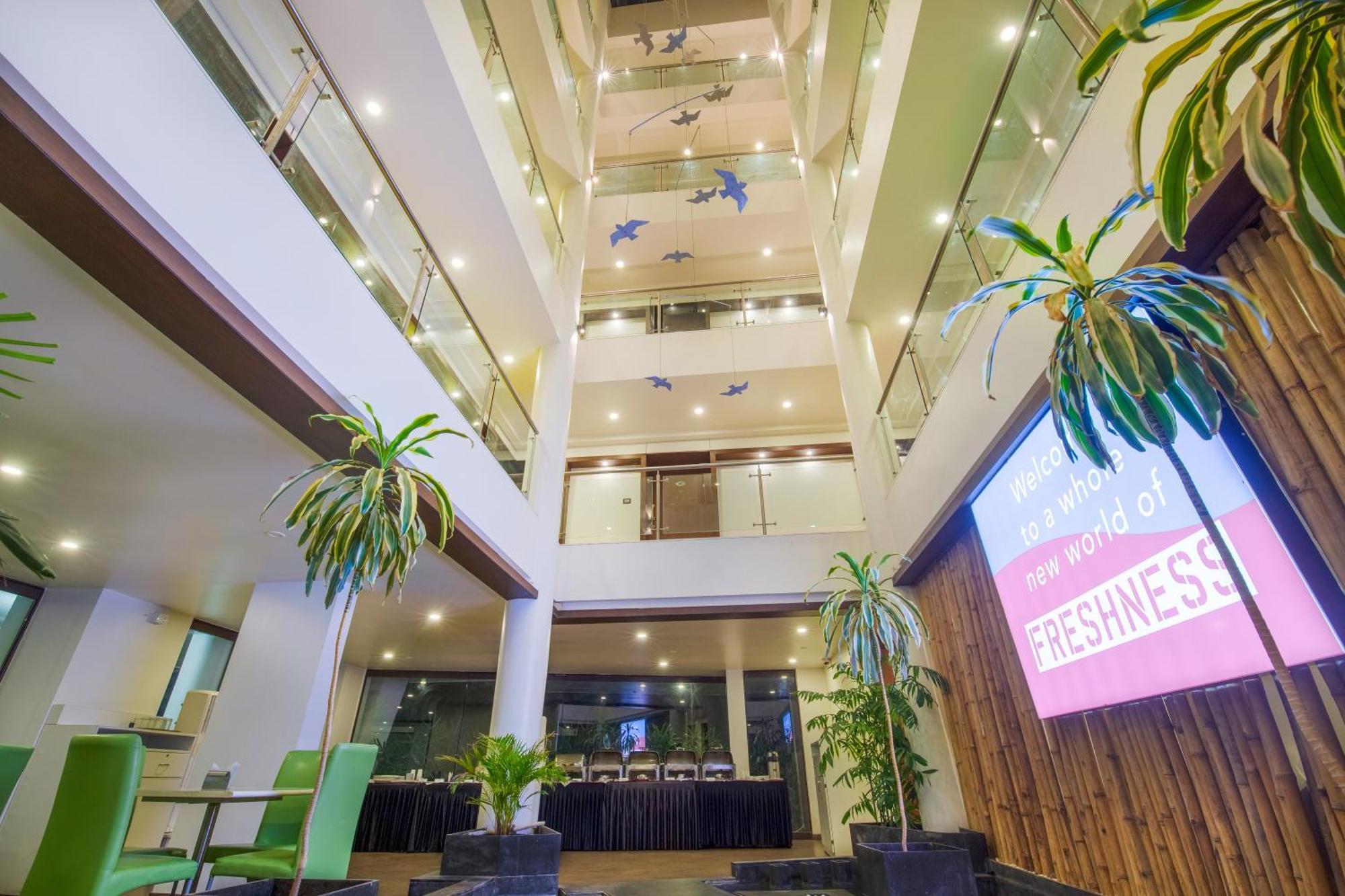 Hotel Mint Montvert, Baner Pune Exterior foto