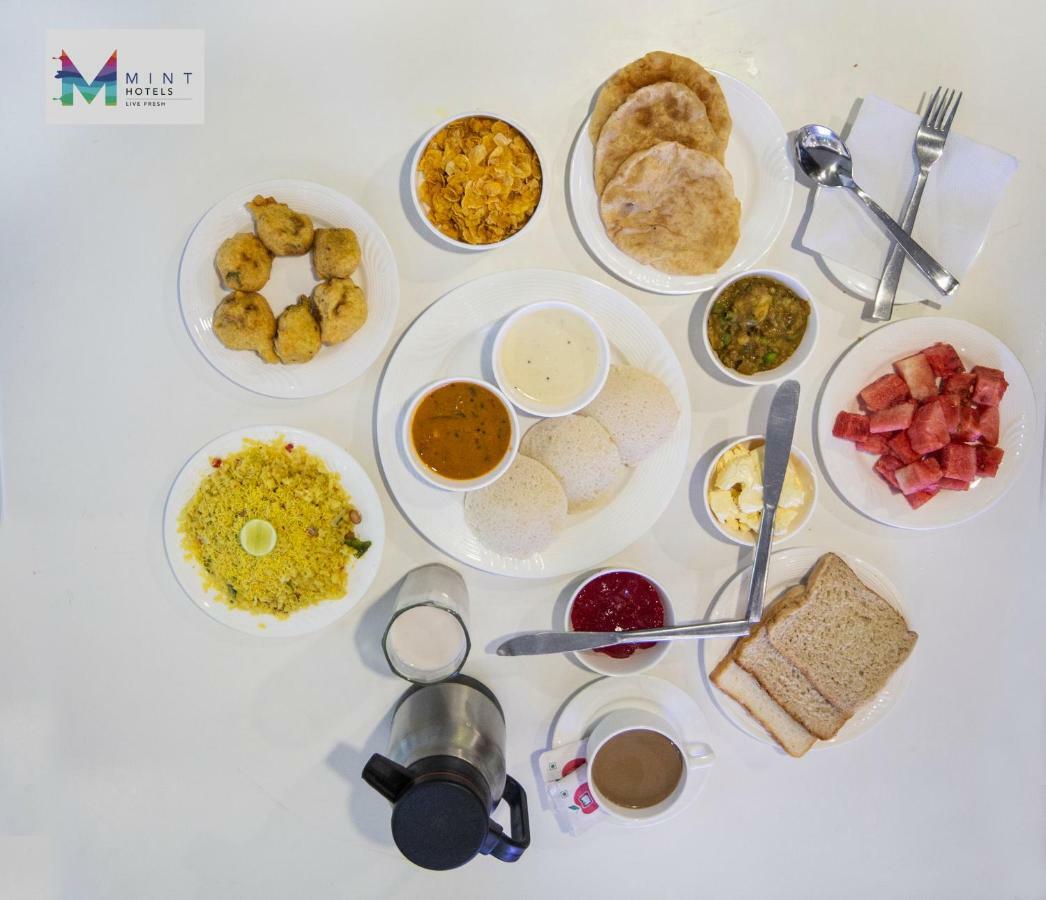 Hotel Mint Montvert, Baner Pune Exterior foto