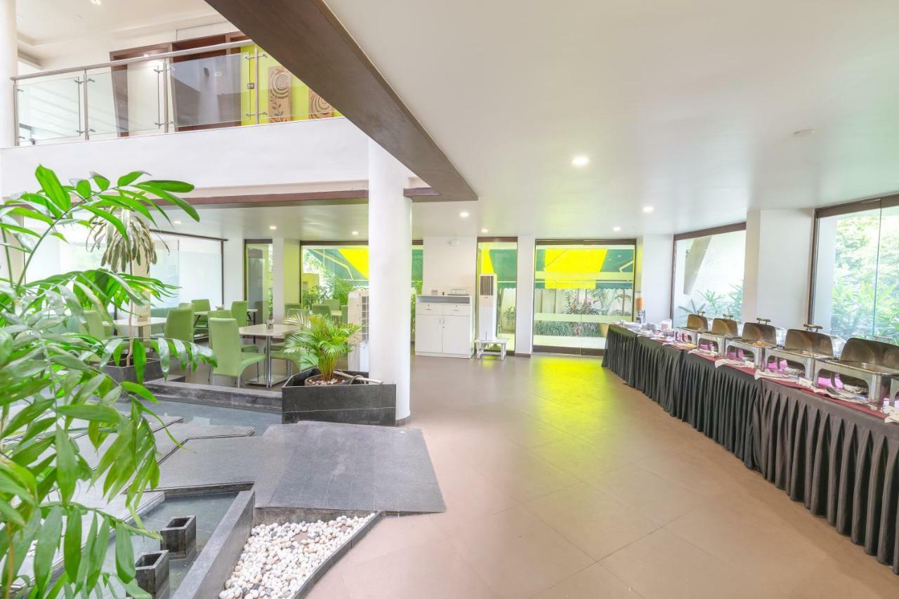 Hotel Mint Montvert, Baner Pune Exterior foto