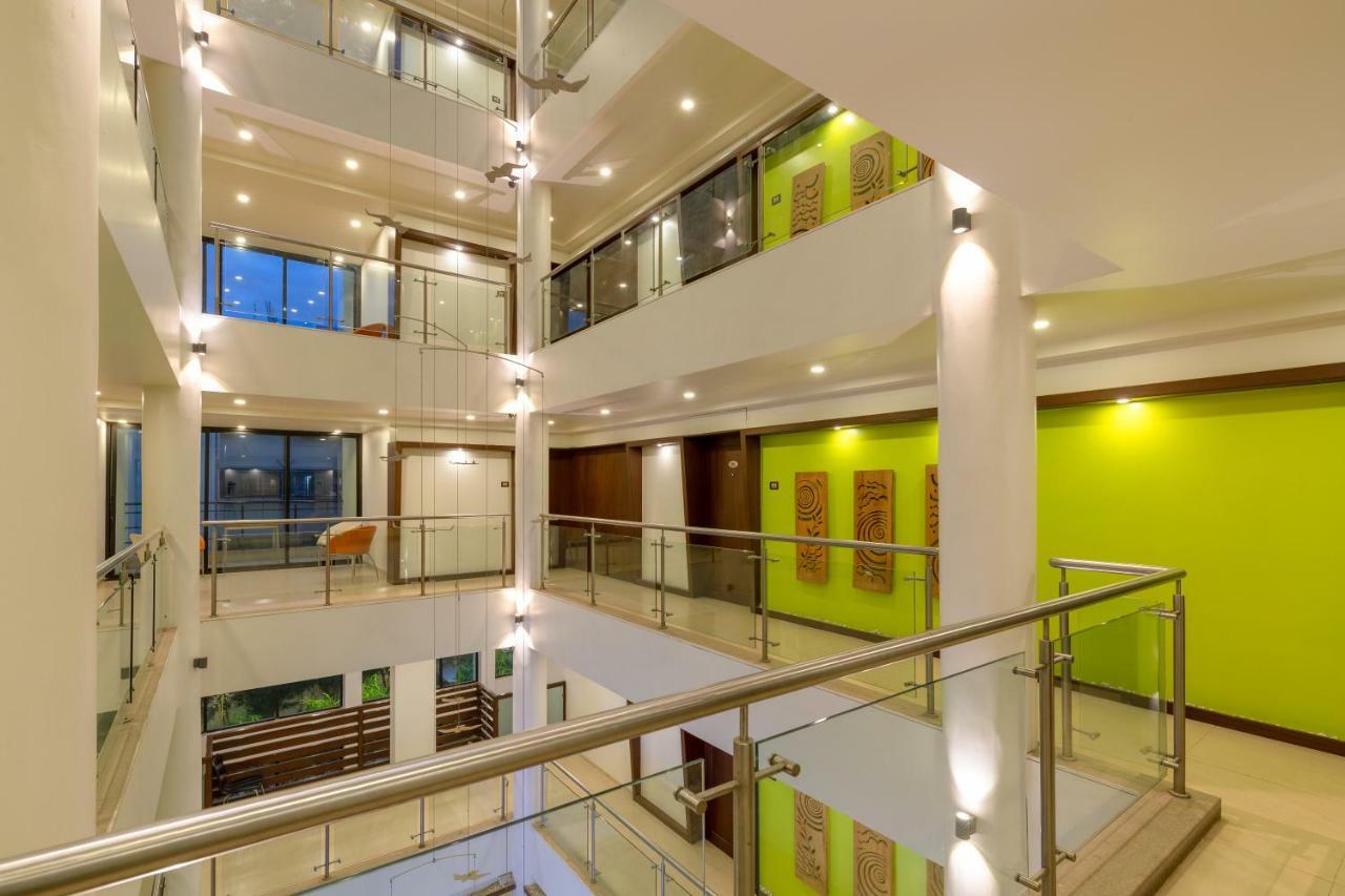 Hotel Mint Montvert, Baner Pune Exterior foto