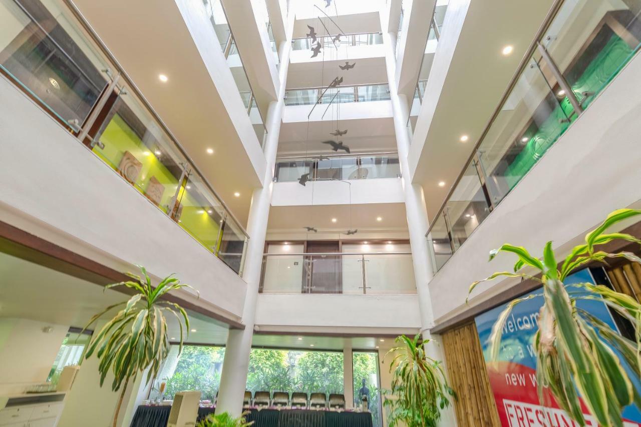 Hotel Mint Montvert, Baner Pune Exterior foto